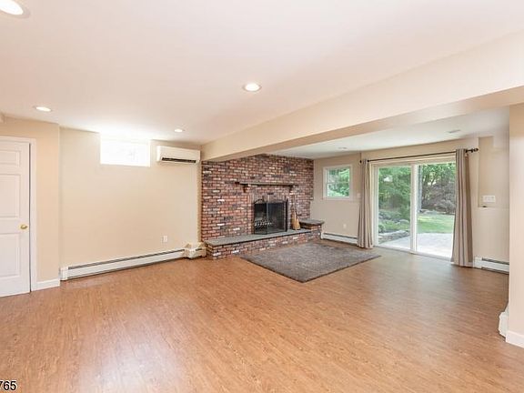 5th image of 26 Sweetman Ln