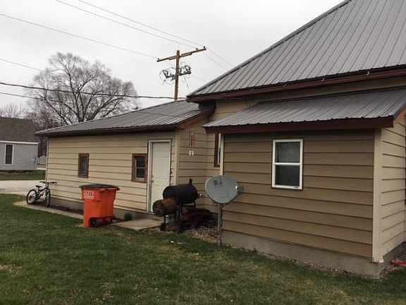 4th image of 703 S Worth St