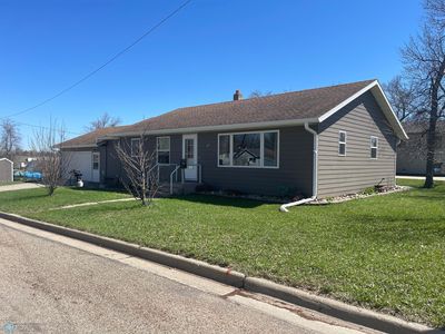 209 11th Ave W, Lisbon, ND, 58054