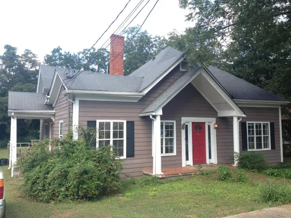 152 Walker St, Winder, GA 30680