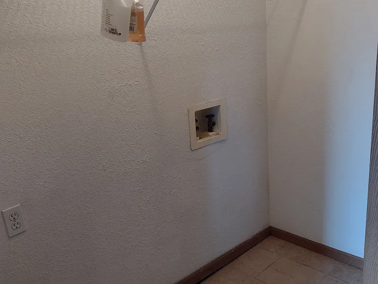 758 Hampton Ct #3 — Photo 7