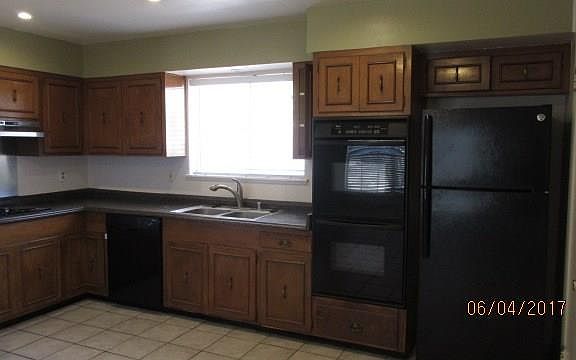 5th image of 6517 Escondido Dr