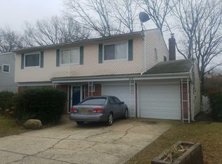 58 Lafayette St, Huntington, NY 11743