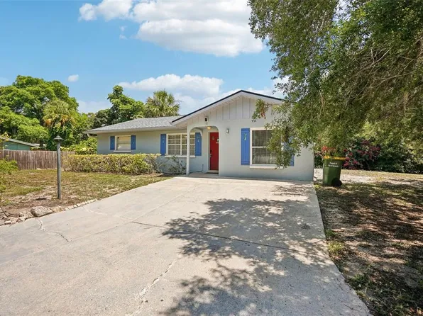 2452 Walker Cir, Sarasota, FL 34234