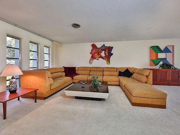 2nd image of 317 Gladstone Blvd