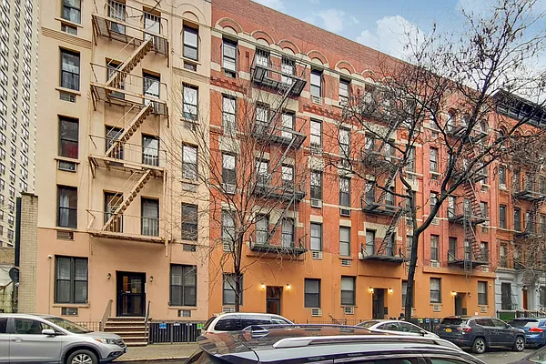 Rented by MAPT Residential LLC | media 7