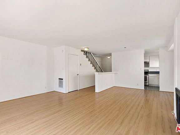 2nd image of 4125 Inglewood Blvd APT 9