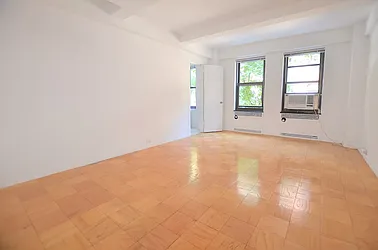 Rented by Manhattan Realty Group