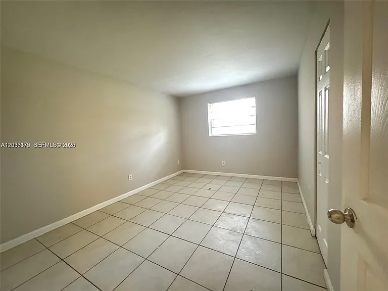 1370 NE 119th St #137006 — Photo 5