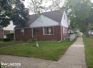 26029 Ronald St, Roseville, MI 48066