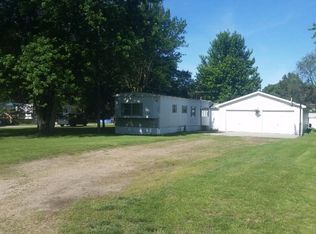 160 Russell Rd, Grand Island, NE 68801