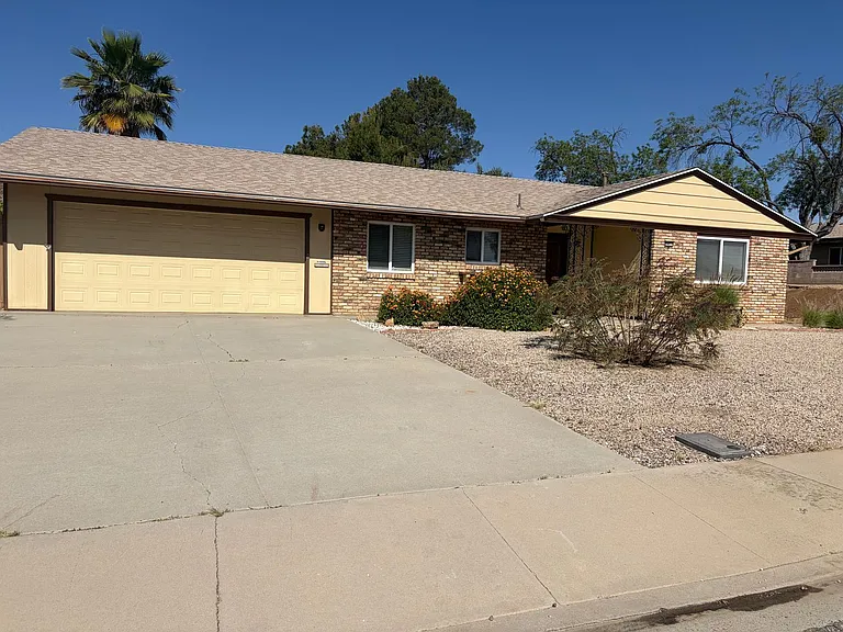 28033 Radford Dr — Photo 3
