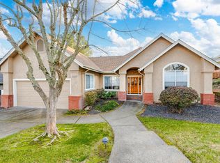 6368 Meadowridge Dr, Santa Rosa, CA 95409