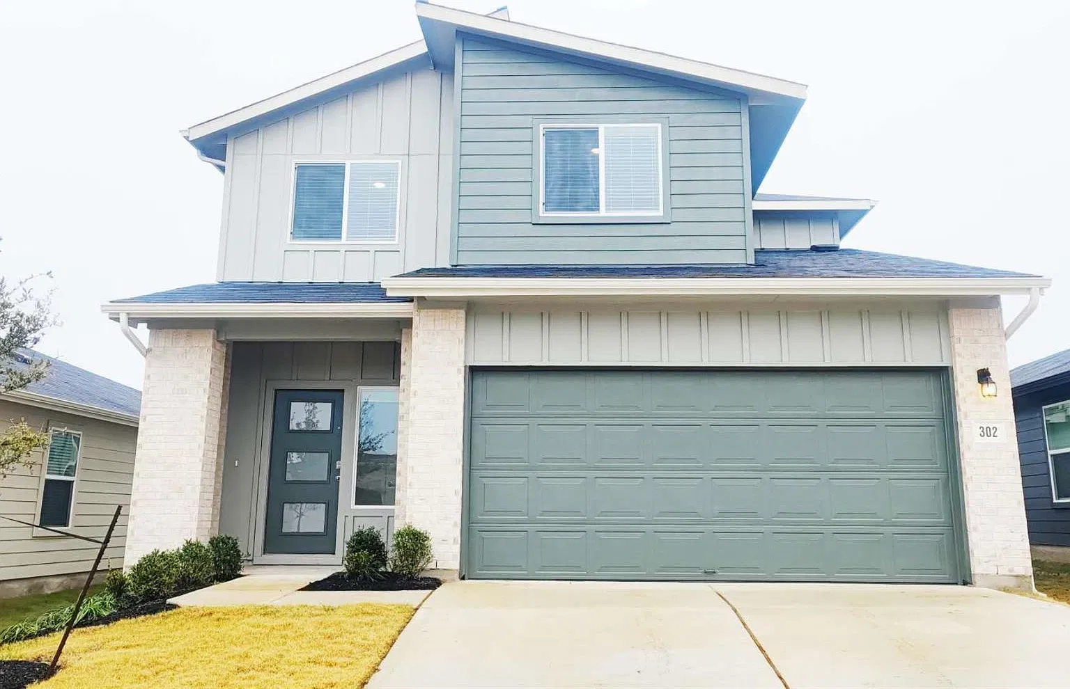 4 bed, 3.0 bath, 2042 sqft, $1,925 — Photo 1