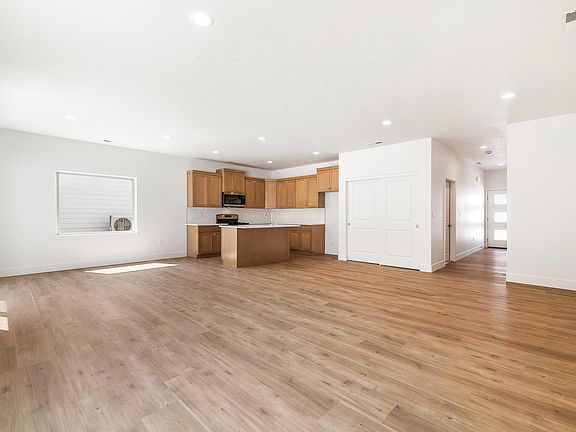 5th image of 1119 S Underwood Pl