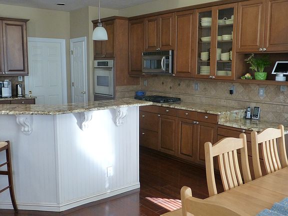 5th image of 11202 Spyglass Hill Ln NE