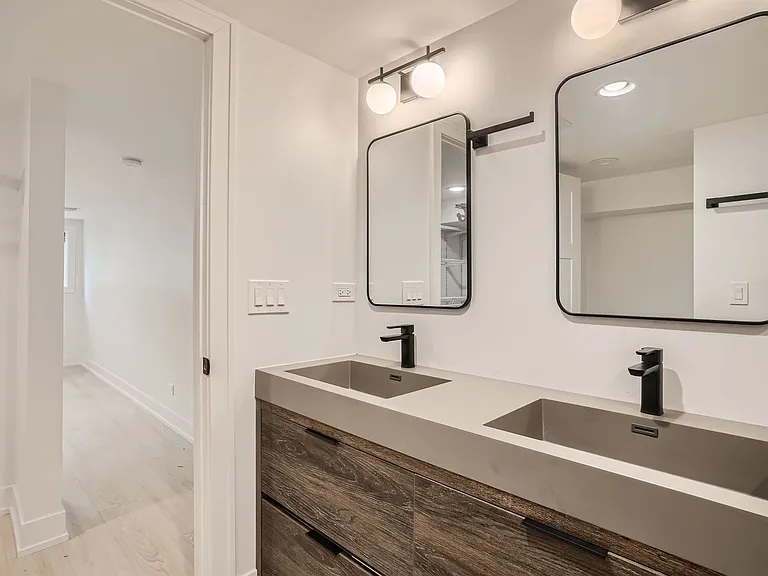 2602 N Springfield Ave #1 — Photo 24