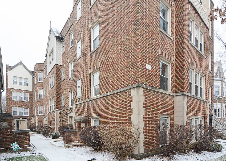 1st image of 2948 N Albany Ave #E2