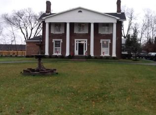 1200 Cypress St, Paris, KY 40361