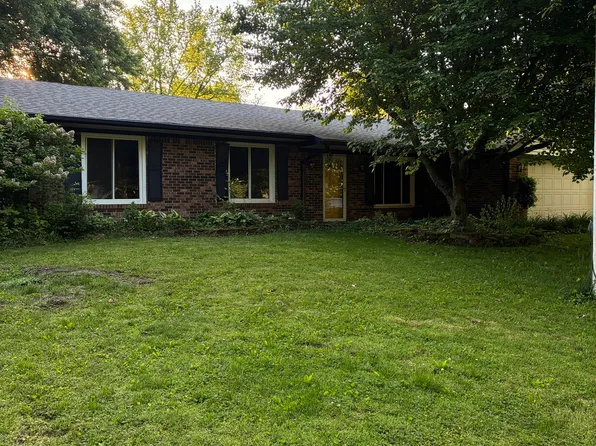 125 N Windmill Trl, Greenwood, IN 46142