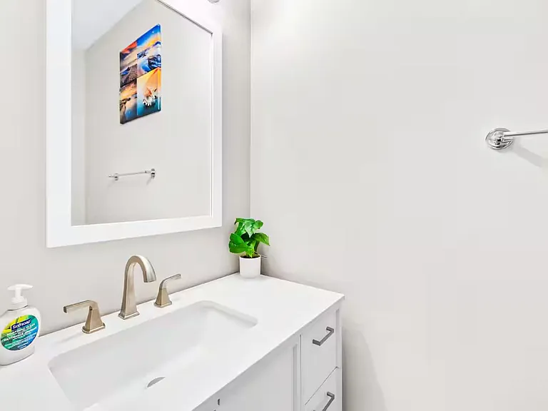 102 Mobley St — Photo 5