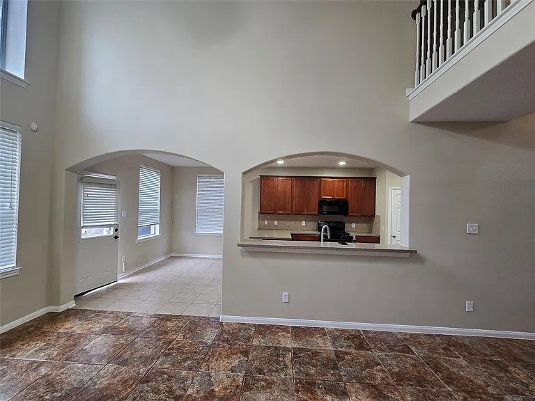 12331 Natchez Park Ln — Photo 4