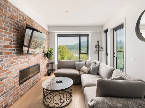 83 Moody St #506, Pt Moody, BC V3H 2P5