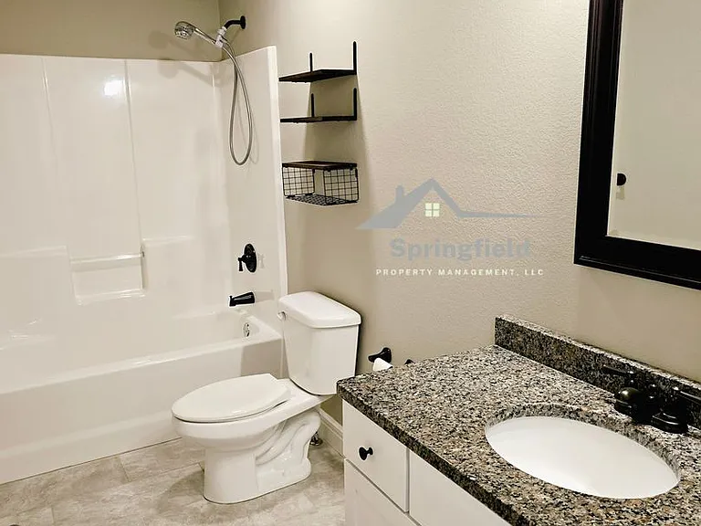 4559 E Cromwell St — Photo 14