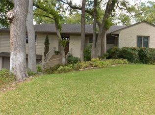 8628 Labron Ave, Dallas, TX 75209