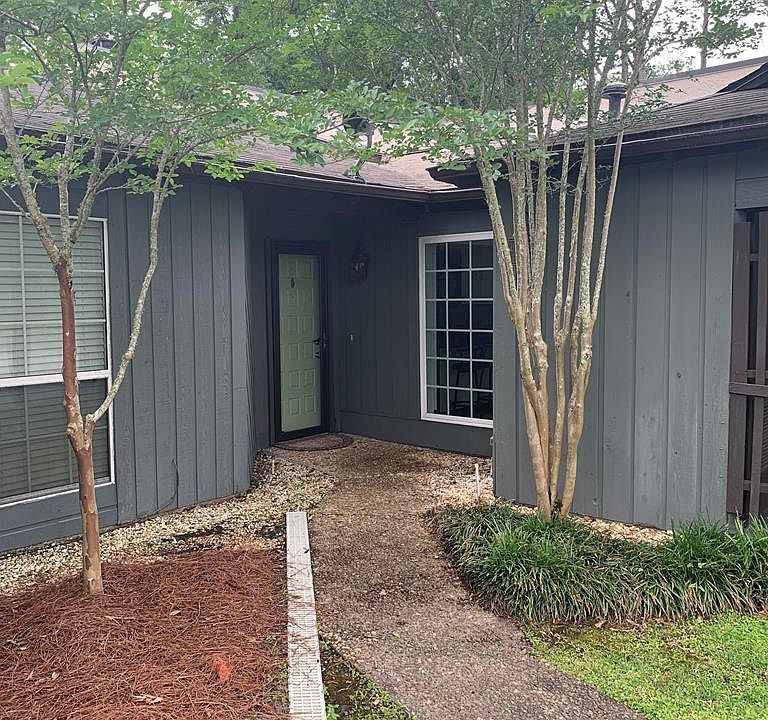 1st image of 319 Oak Center Pl