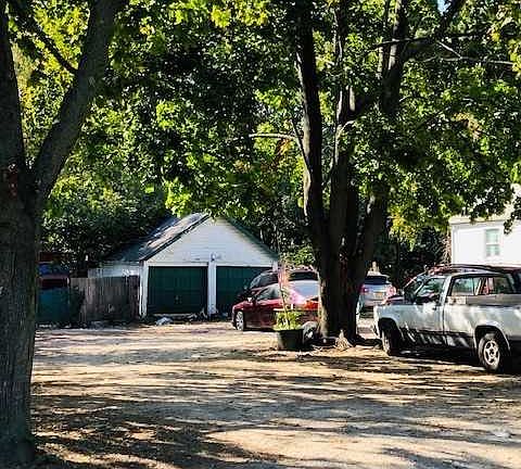 3rd image of 1714 Heckscher Ave