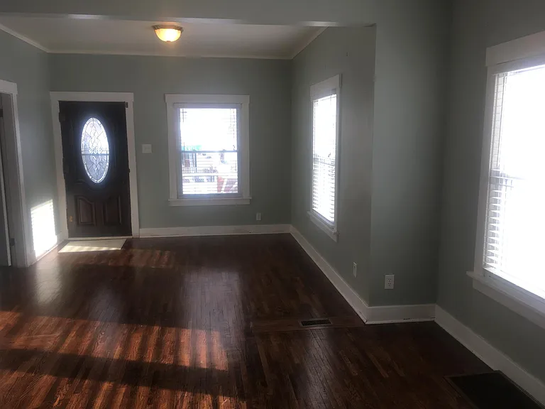 835 SW Jewell Ave — Photo 4
