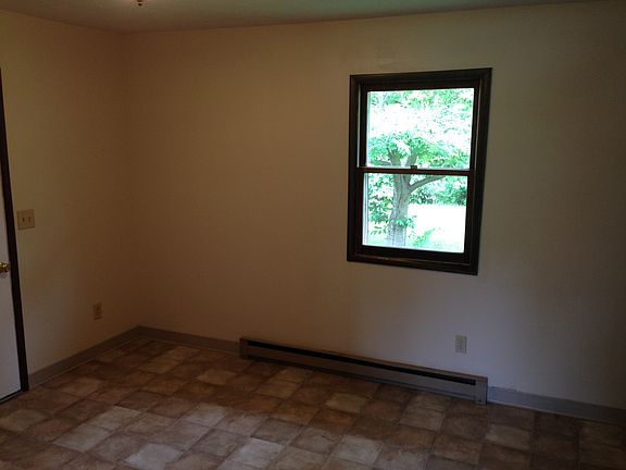 3rd image of 4014 Elm St