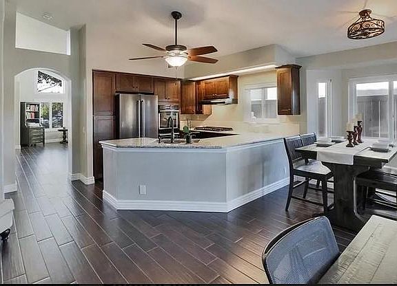 3rd image of 2198 Russell Dr
