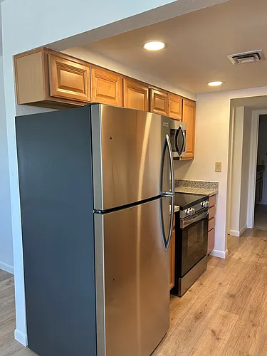 180 Bradshaw Dr #15 Photo 1