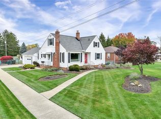 5740 Hauserman Rd, Parma, OH 44130