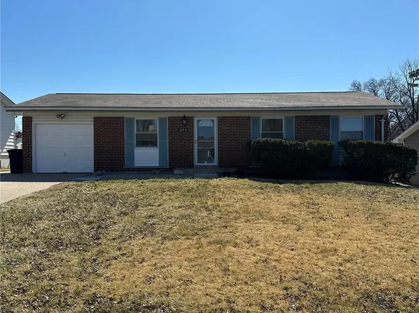 241 Tapestry Dr, Saint Louis, MO 63129