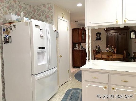 5th image of 7612 NW 41st Ave