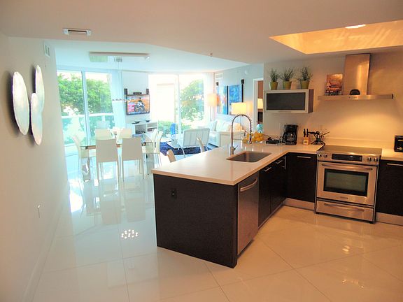 4th image of 200 Sunny Isles Blvd Unit 601