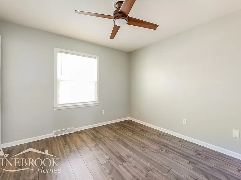 21 Tamwood Cir — Photo 7