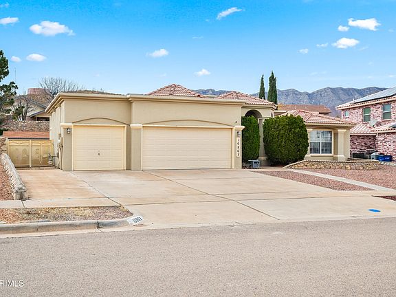 2nd image of 10863 Loma De Alma Dr