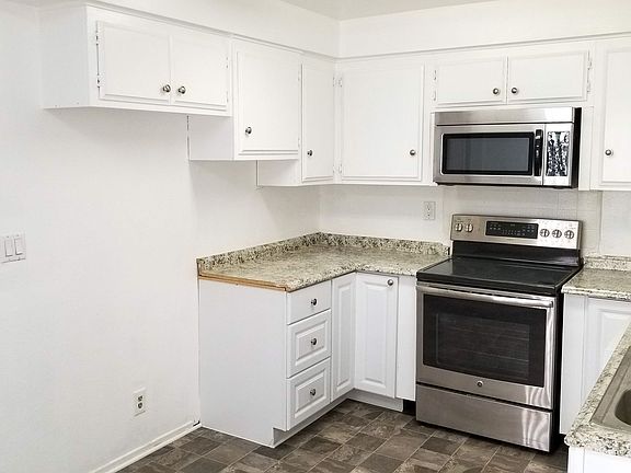 5th image of 7311 Newlin Ave #C