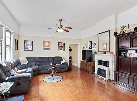 2nd image of 718-22 3rd St