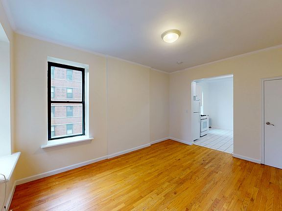 5th image of 243 E 38th St APT 5B