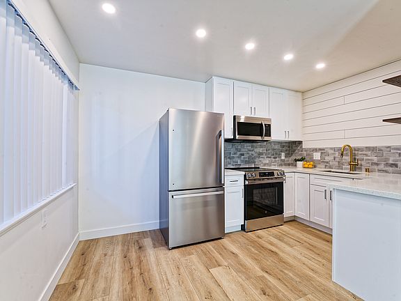 2nd image of 2174 Royal Dr APT 8