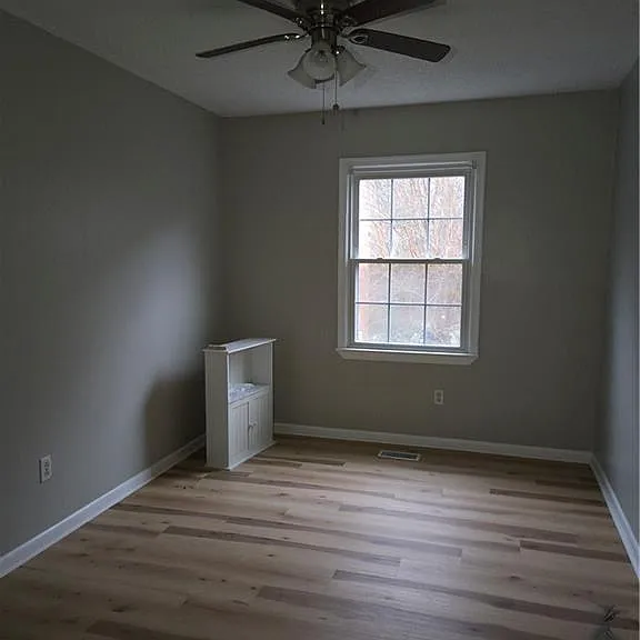 1821 Durham W — Photo 14