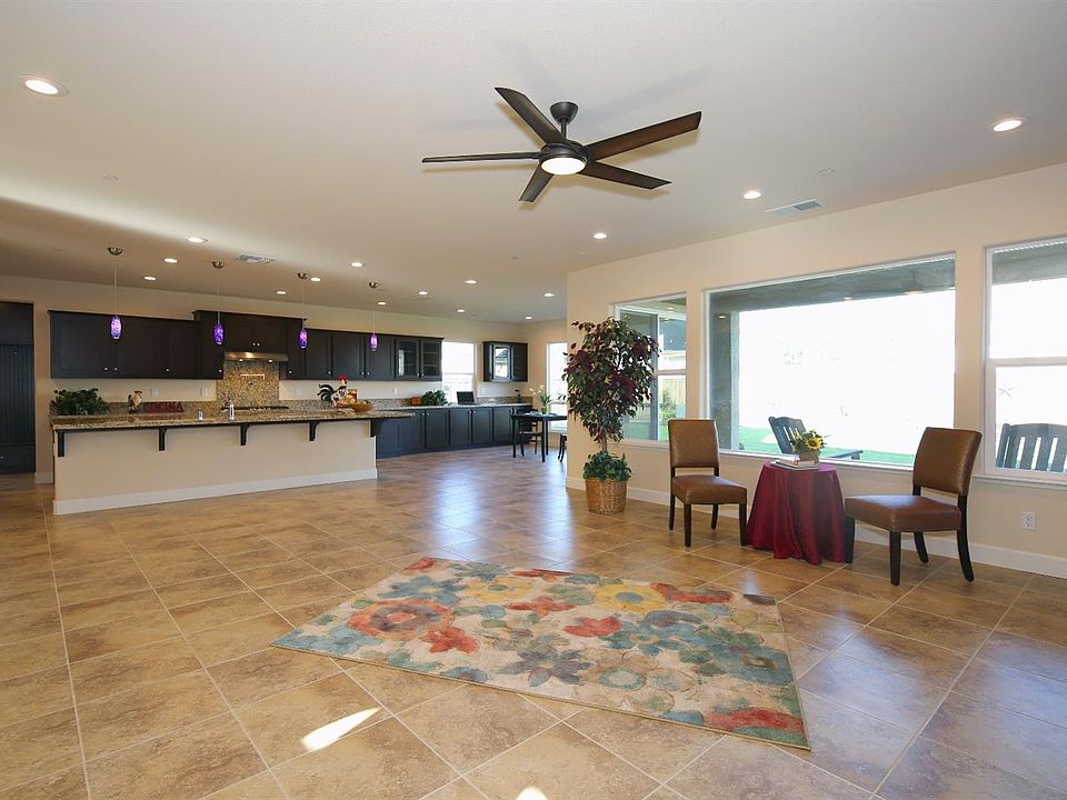 2nd image of 4421 Seabiscuit Dr