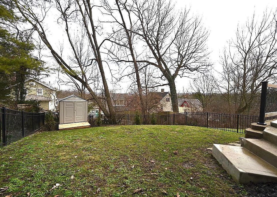 2nd image of 3642 Heekin Ave
