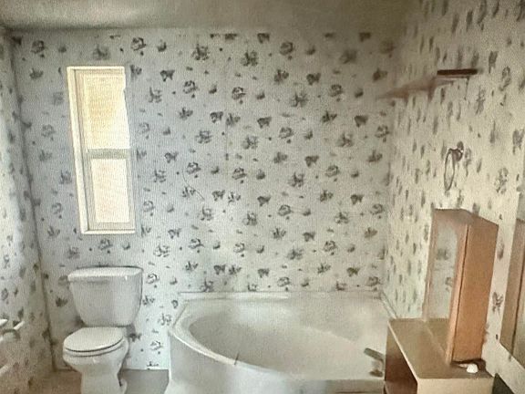 4th image of 1170 E Antelope St