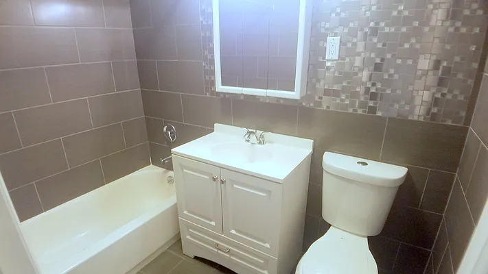 Rented by Uptown Flats LLC | media 4